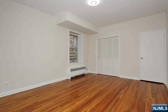 Building Photo - 2340 Linwood Ave