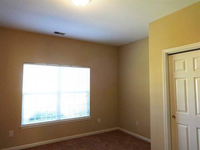 Building Photo - 113 Sumpter Hill Dr