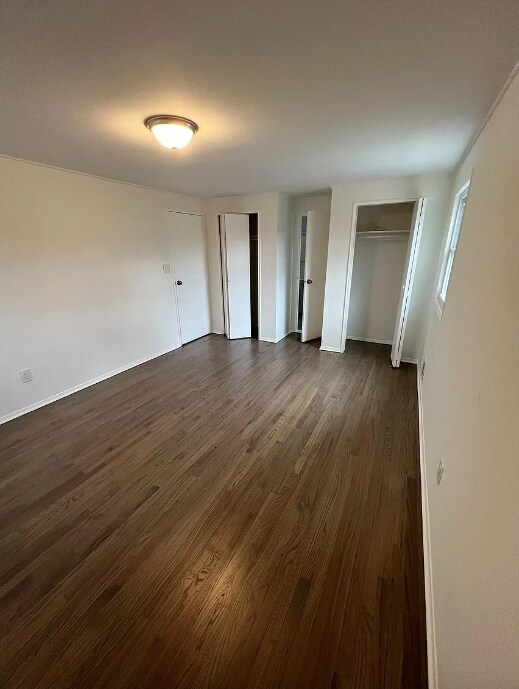 Building Photo - 331 Colonial Dr