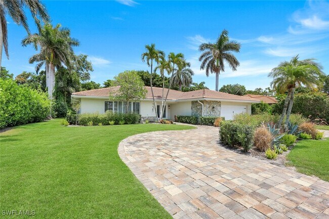 Building Photo - 725 Old Trail Dr