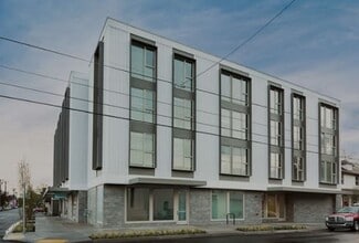 Building Photo - Sellwood-Modern Top Floor 1Bdr w/Floor-to-Ceiling Windows + Pet OK!