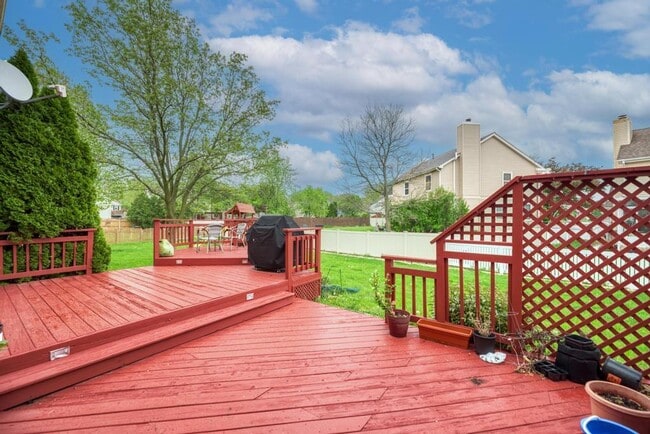 Building Photo - 3615 Fairfax Ct E