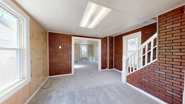Building Photo - 3123 W 58th St