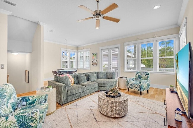 Building Photo - 6 Wilkes Rd