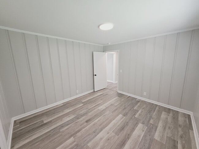 Building Photo - 919 Rexdale Dr
