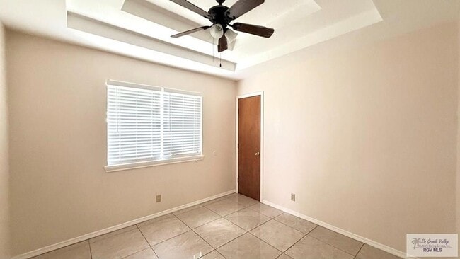 Building Photo - 1587 Pinion Dr