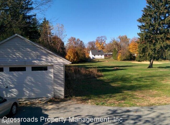 Building Photo - 2 br, 2 bath House - 1445 New Holland Pike