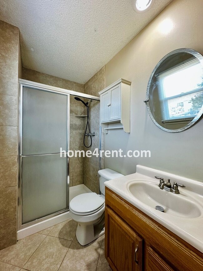 Building Photo - Beautiful, Split-Level Olathe Home w/ Stainless Steel Appliances and a Finished Basement!