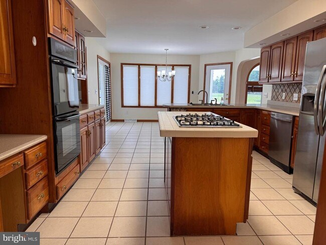 Building Photo - 3223 Halltown Rd