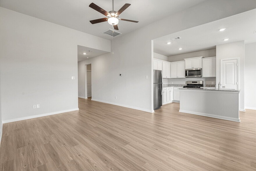 Building Photo - 420 Polly Grv Dr