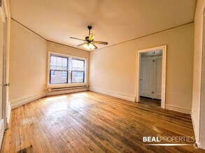 Building Photo - 1 bedroom in EVANSTON IL 60202