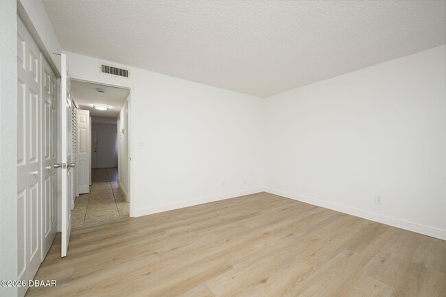 Building Photo - 633 S Palmetto Ave