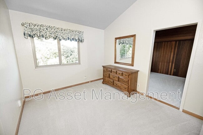 Building Photo - 1830 Weir Dr