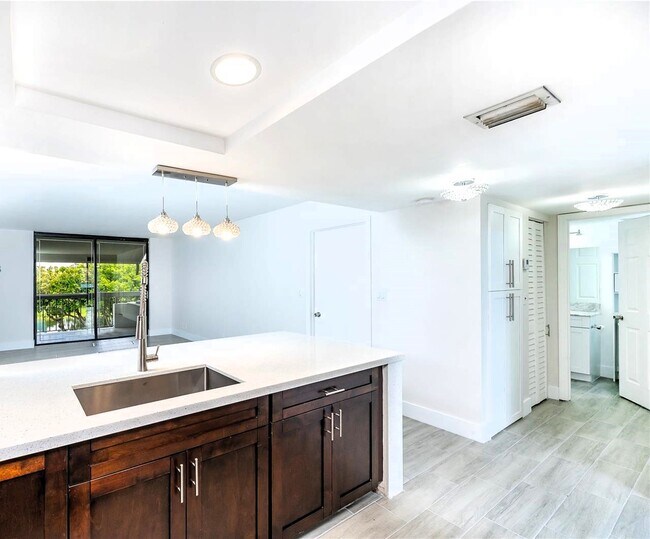 Building Photo - 12219 SW 14th Ln