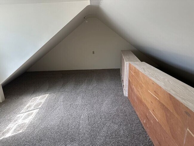 Building Photo - Throwback Charm Meets Spacious Living – Groovy Pool Home $1,000 Move in Special before May 31st 2026