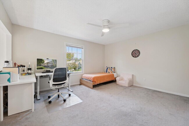 Building Photo - 30861 Centennial Dr