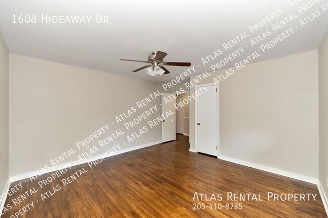 Building Photo - 1608 Hideaway Dr