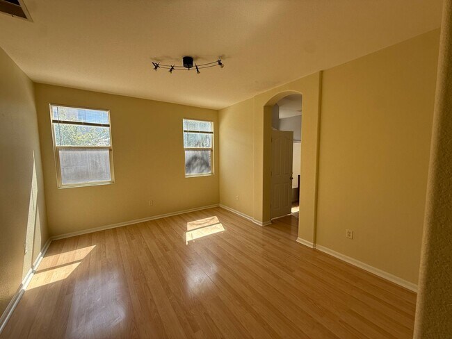 Building Photo - 9416 Trolio Way