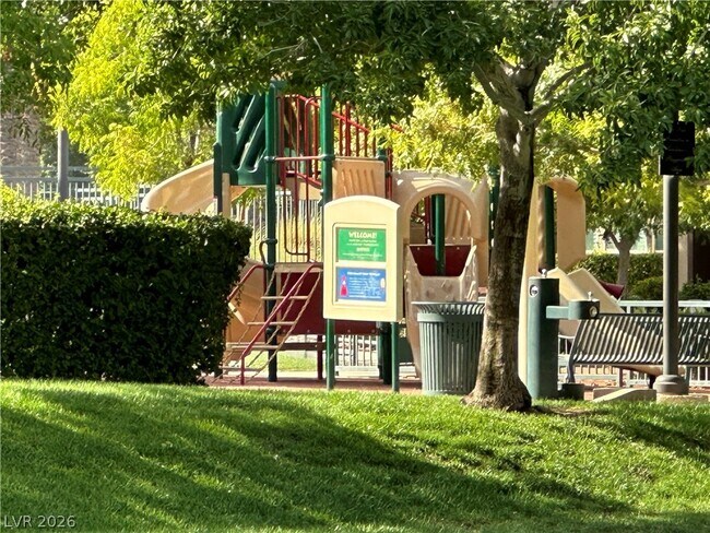 Building Photo - 11402 Newton Commons Dr
