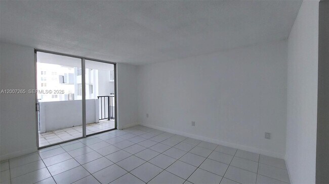 Building Photo - 2750 NE 183rd St