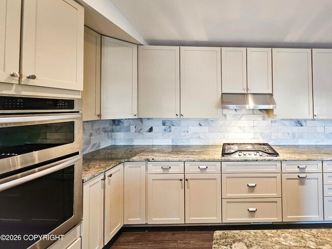 Building Photo - 1022 Northpointe Bluff Dr