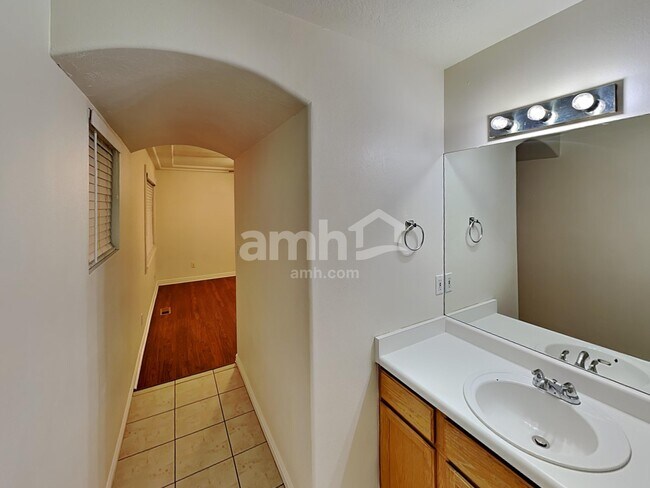 Building Photo - 11888 Aztec Rd