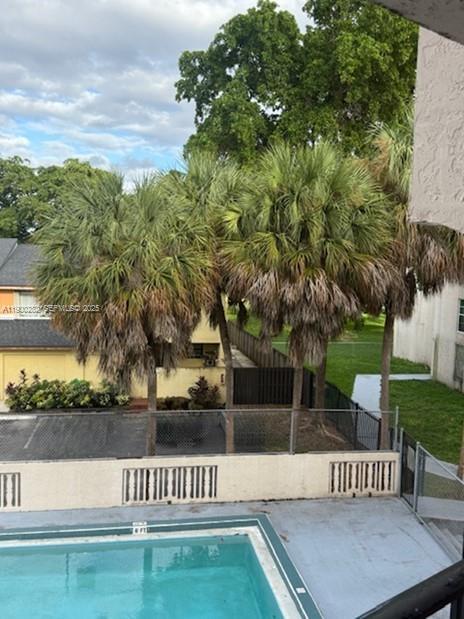 Building Photo - 9678 Fontainebleau Blvd