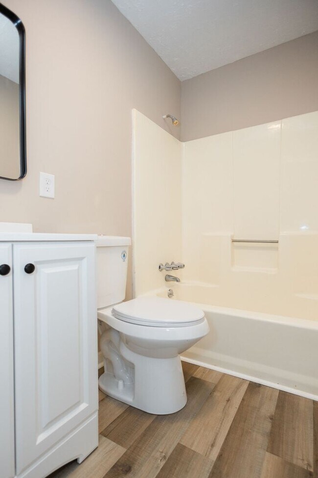 Building Photo - 732-732 Randall St