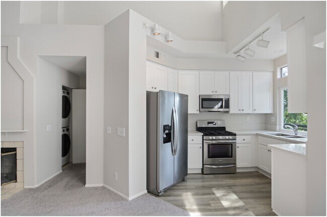 Building Photo - Rancho Niguel Dream Condo!