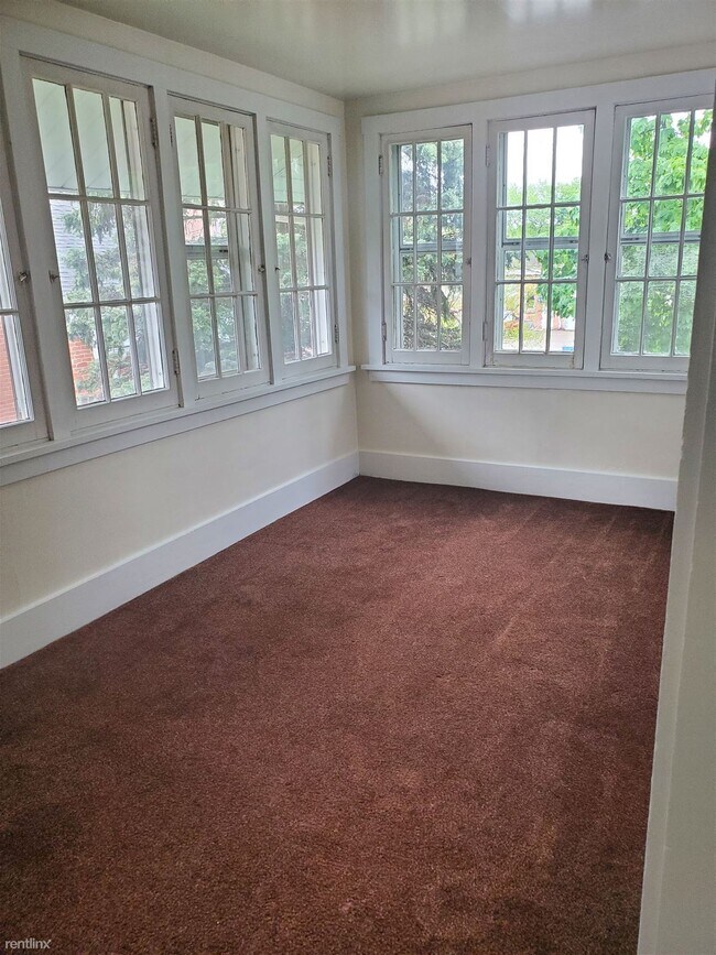 Building Photo - 1 br, 1 bath  - 112 S 5th St Apt 4 #4