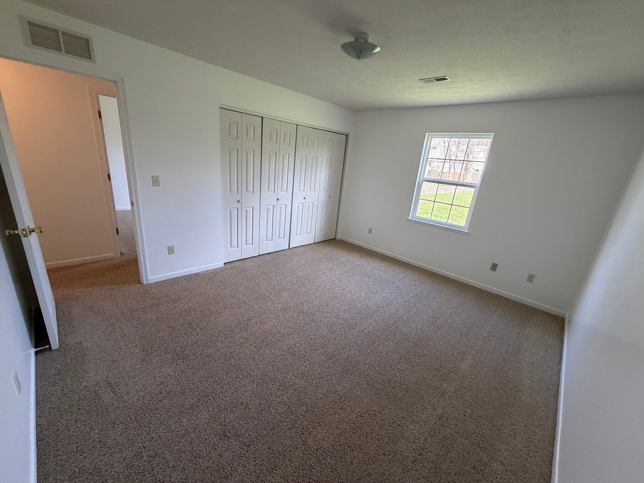 Building Photo - 346 Maplewood Dr