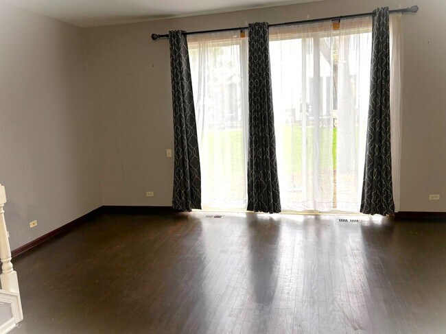 Building Photo - 2528 Bordeaux Ln