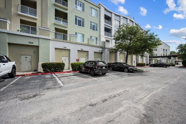 Building Photo - 1200 Town Center Dr