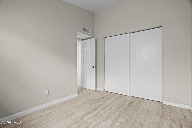 Building Photo - 2617 Red Sails Dr