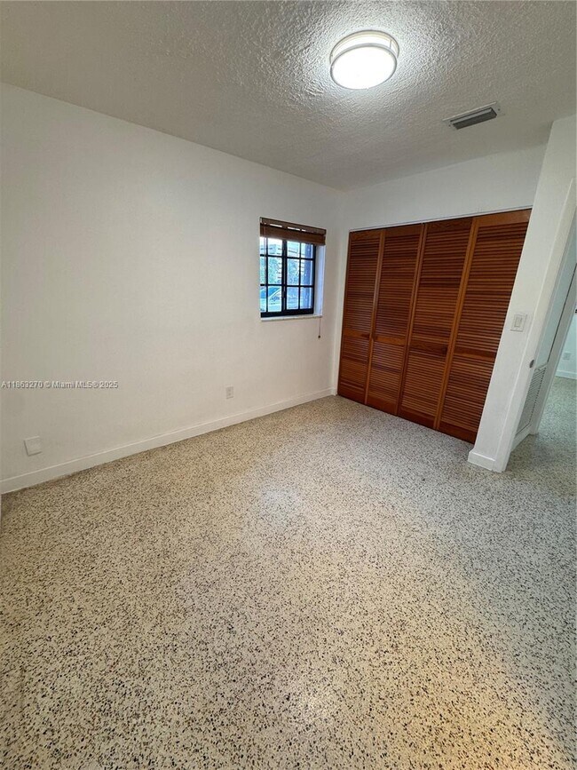 Building Photo - 11959 SW 39th Terrace