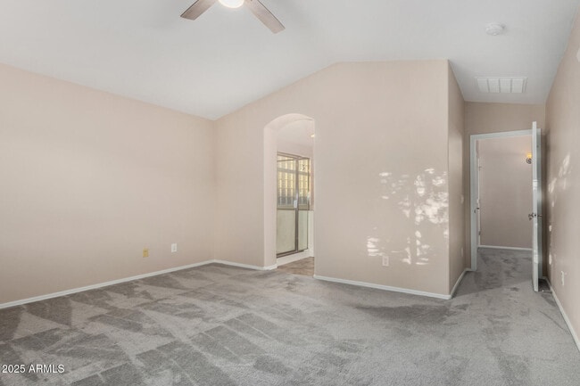 Building Photo - 6038 N Almanza Ln