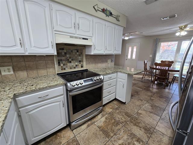 Building Photo - 301 E 6th St