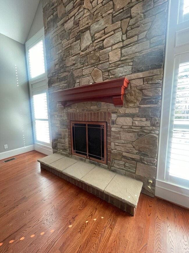 Building Photo - 4 Bedroom Soddy Daisy Rental Property with...