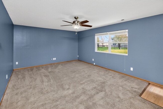 Building Photo - SPACIOUS COMFORT!! 3 Bedroom, 2 Bathroom House in Ankeny!