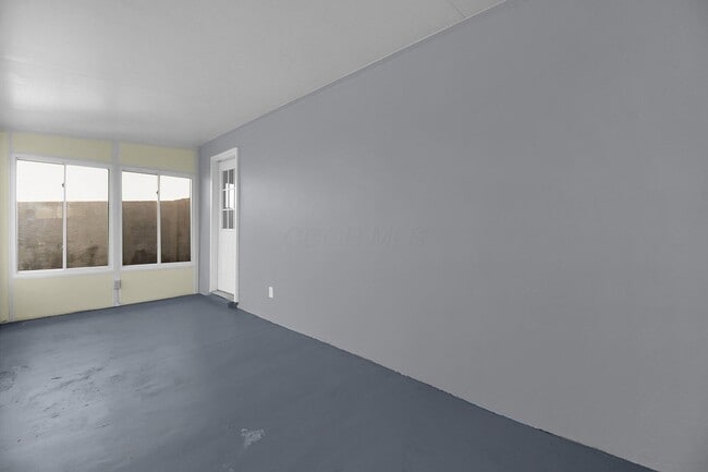 Building Photo - 4344 Broadhurst Dr