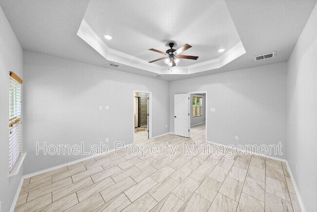 Building Photo - 170 Tedder St