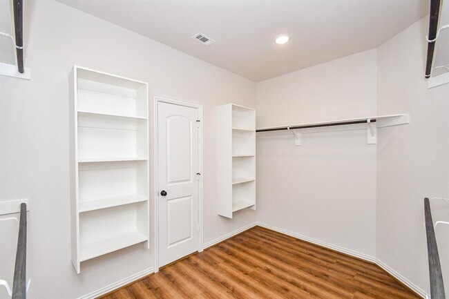 Building Photo - 21338 Nolan Creek View Dr