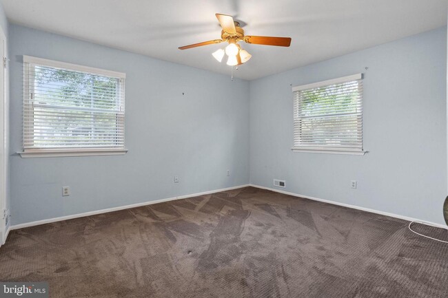 Building Photo - 501 Lindsey Ct