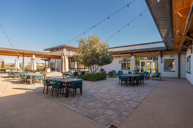 Building Photo - Large Home with Perfect Location in Cadence