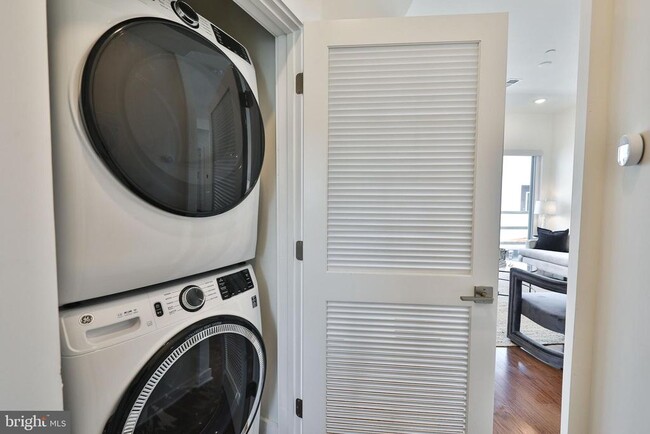 Building Photo - 1148 N 2nd St