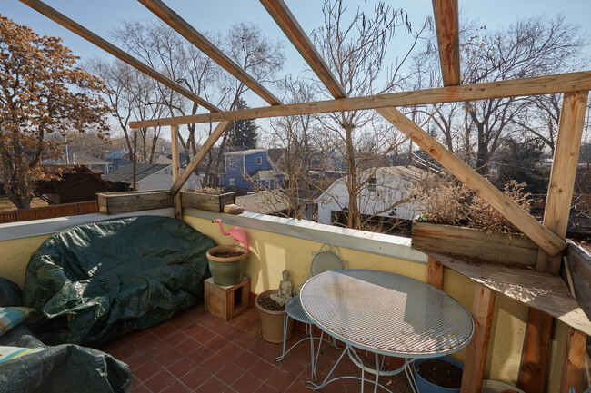 Private deck on south side of building - 816 E 700 S