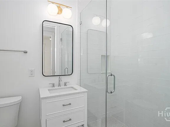 Building Photo - 312 W 38th St