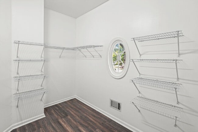 Building Photo - 11355 Vedrines Dr