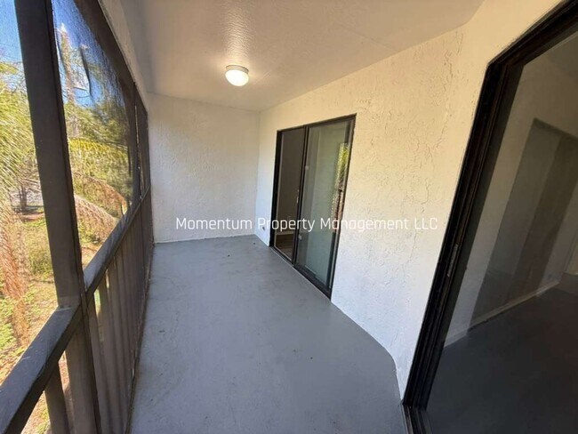 Building Photo - BEAUTIFUL REMODELED 3/2 IN CLEARWATER!! AVAILABLE FOR IMMEDIATE MOVE IN!!