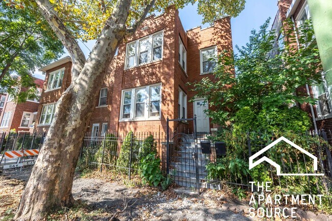 Building Photo - 3022 N Avers Ave